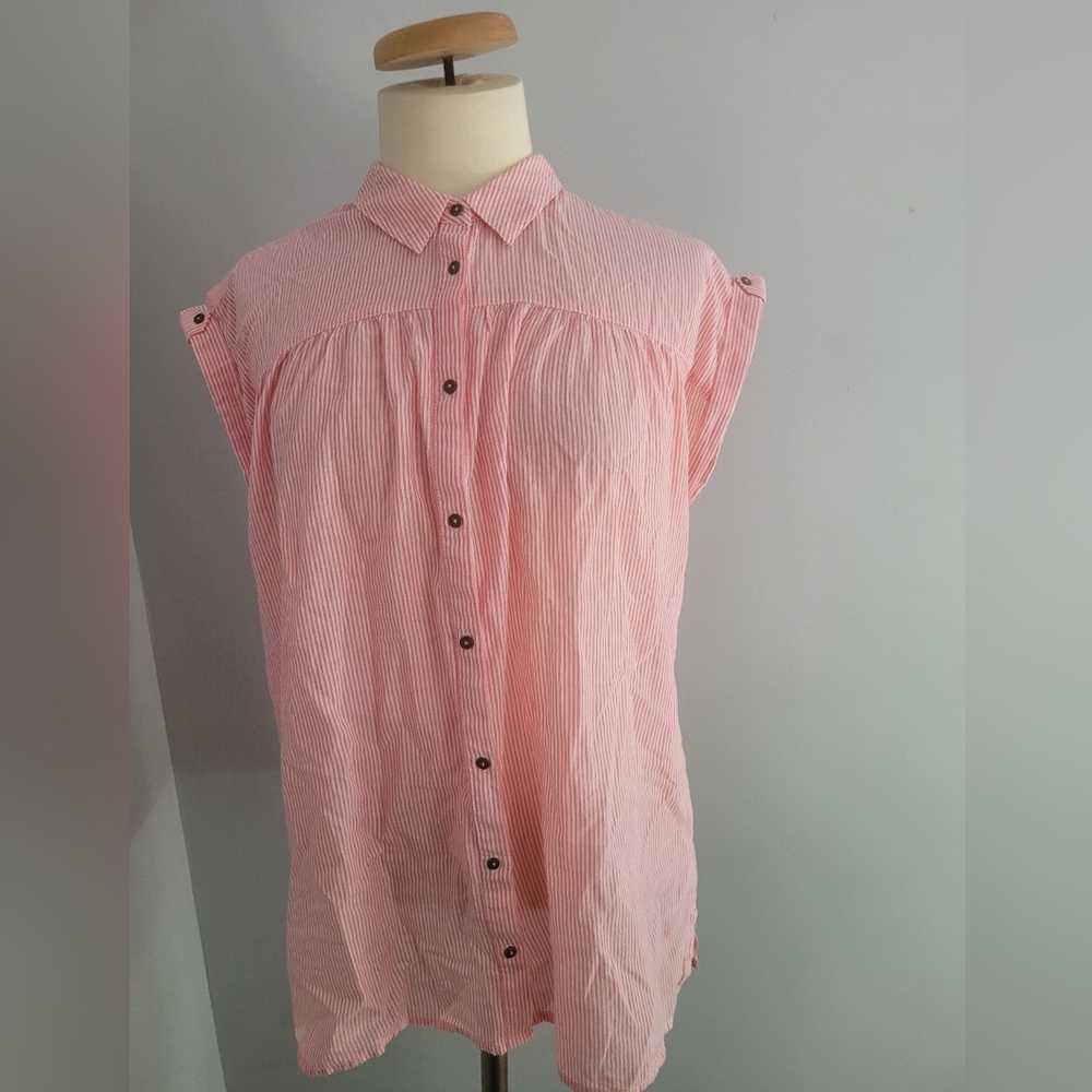 WindRiver Wome'ns Botton Down Blouse Pink Striped Shirt Size L
